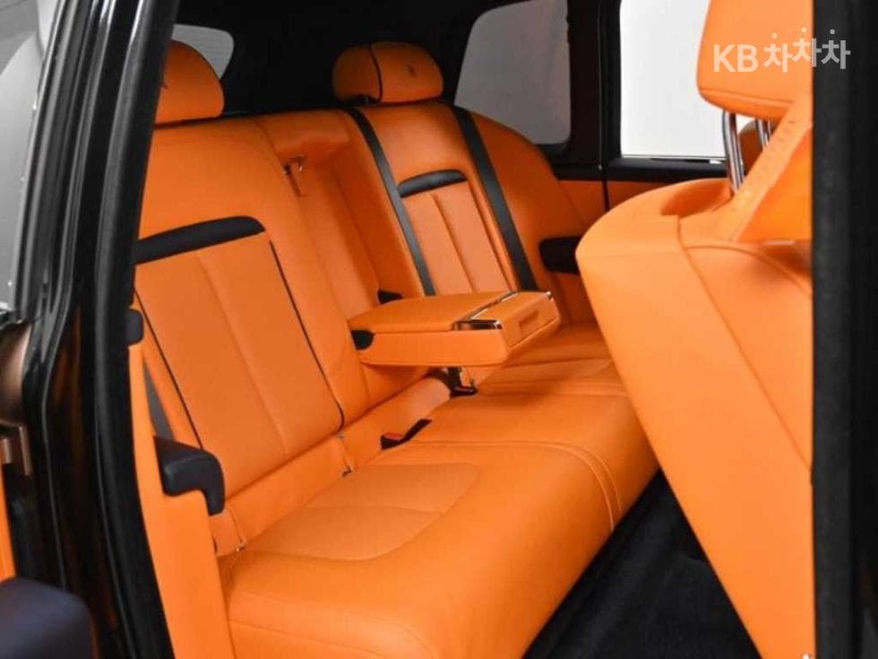 (306u2024)Rolls-Royce Cullinan6.7 V12 Black Badge - 12