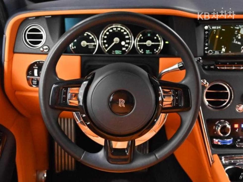 (306u2024)Rolls-Royce Cullinan6.7 V12 Black Badge - 13