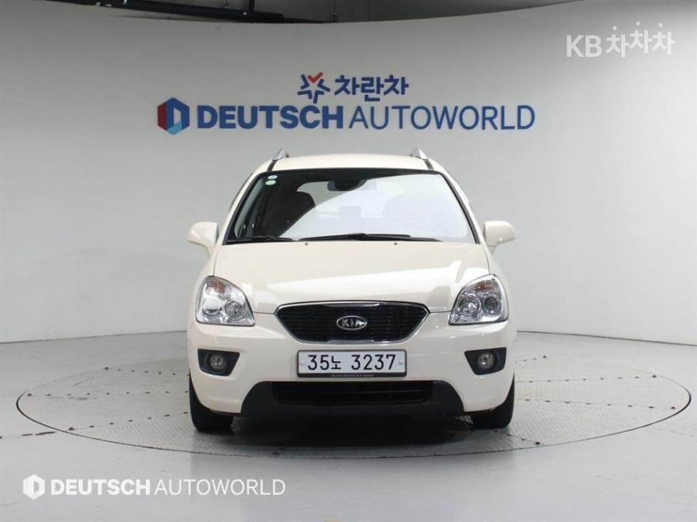 Kia New Carens 2.0 LPI GX Advanced - Image 3