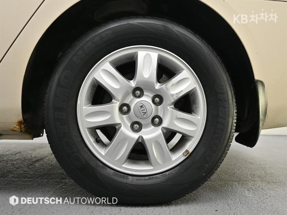 (35no3237)Kia New Karens 2.0 LPI GX Advanced - 5