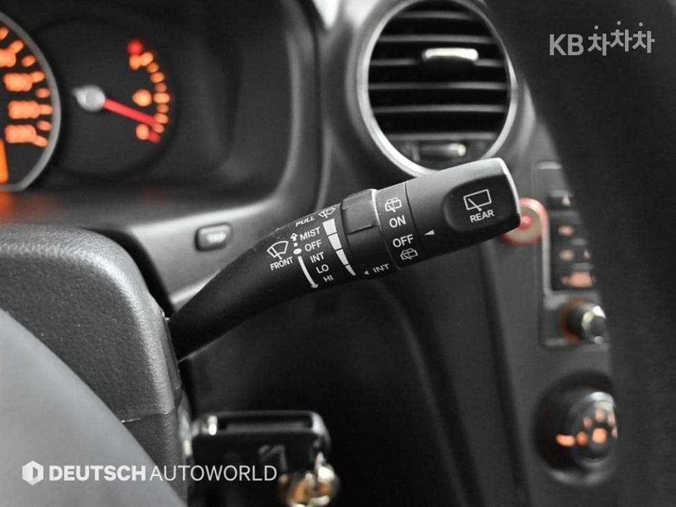 (35no3237)Kia New Karens 2.0 LPI GX Advanced - 18