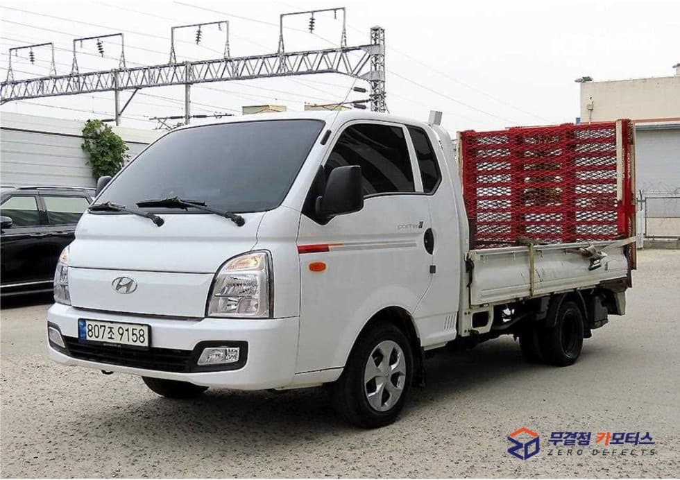 Hyundai Porter 2 Super Cab CRDi Smart - Image 1