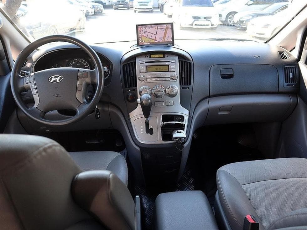 (89L9599)Hyundai Grand Starex 5 Passenger Van CVX Luxury - 5