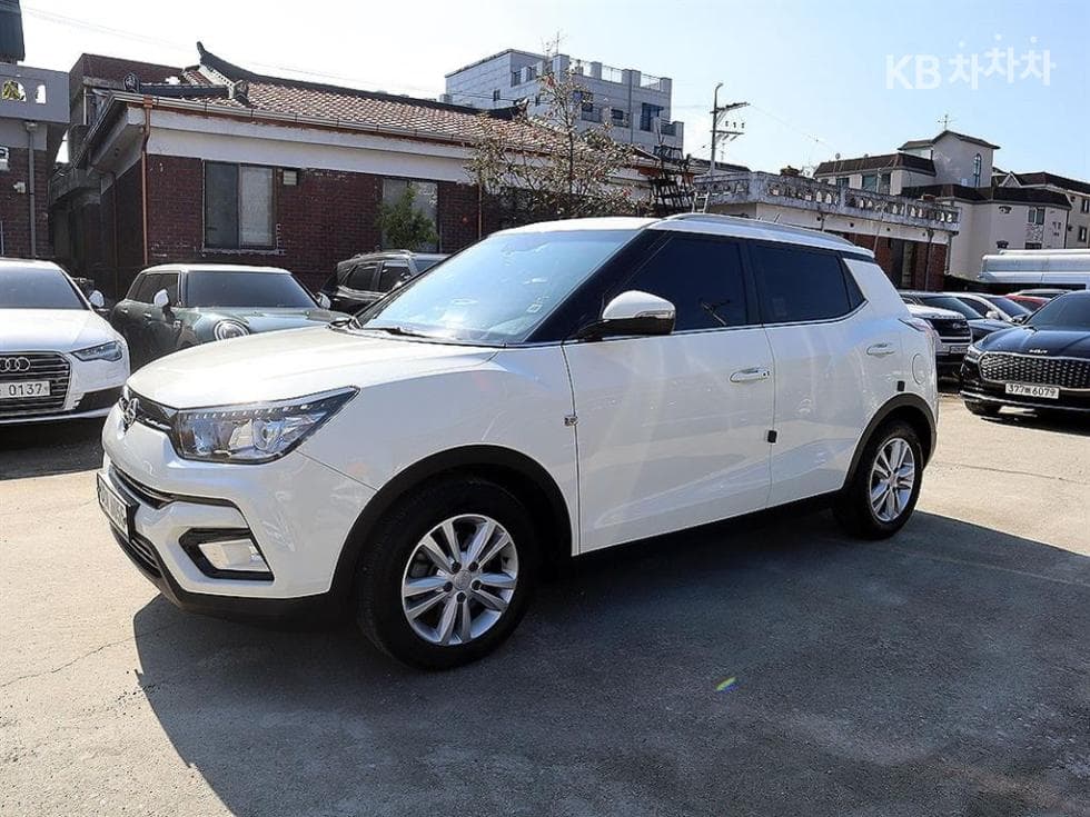KGMobility Tivoli Armor 1.6 Petrol VX 2WD - Image 1