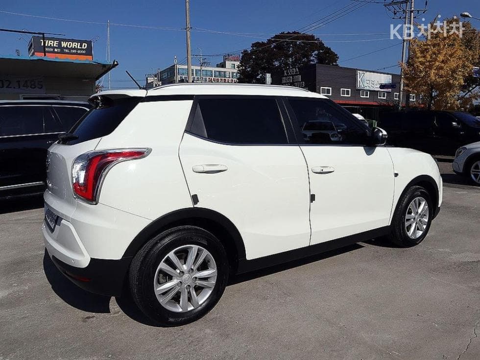 KGMobility Tivoli Armor 1.6 Petrol VX 2WD - Image 3