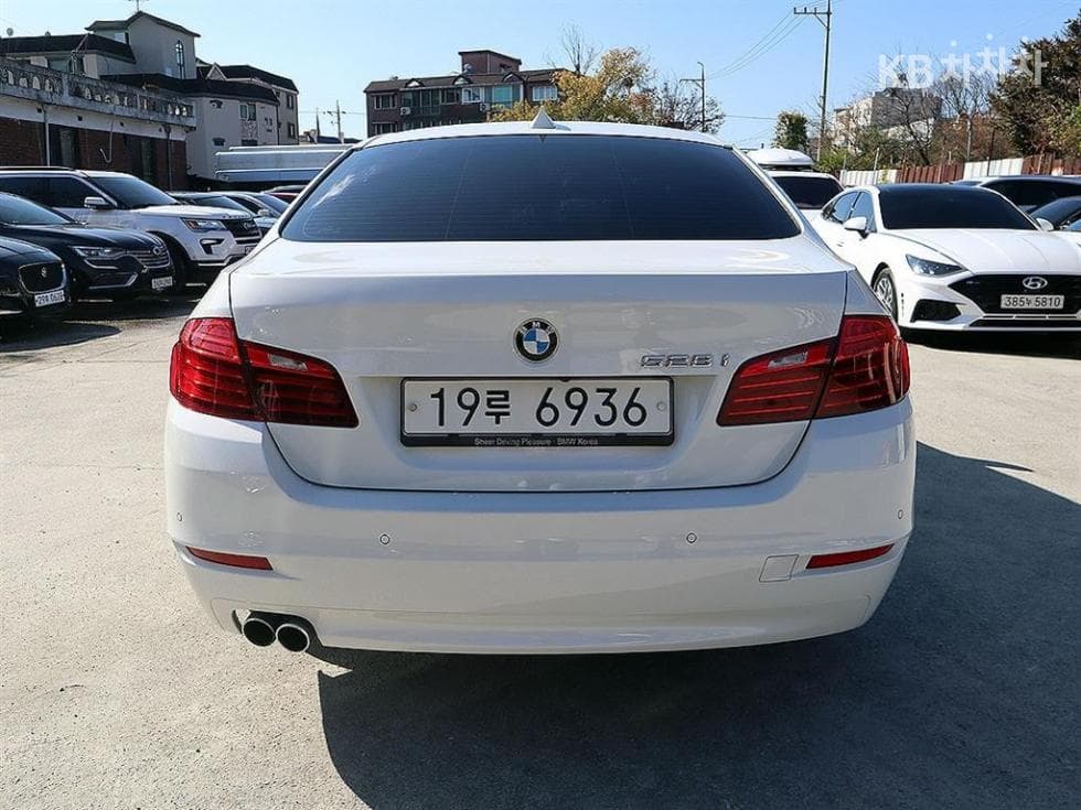 BMW New 5 Series 528i F10 (10-16 years) - Image 4