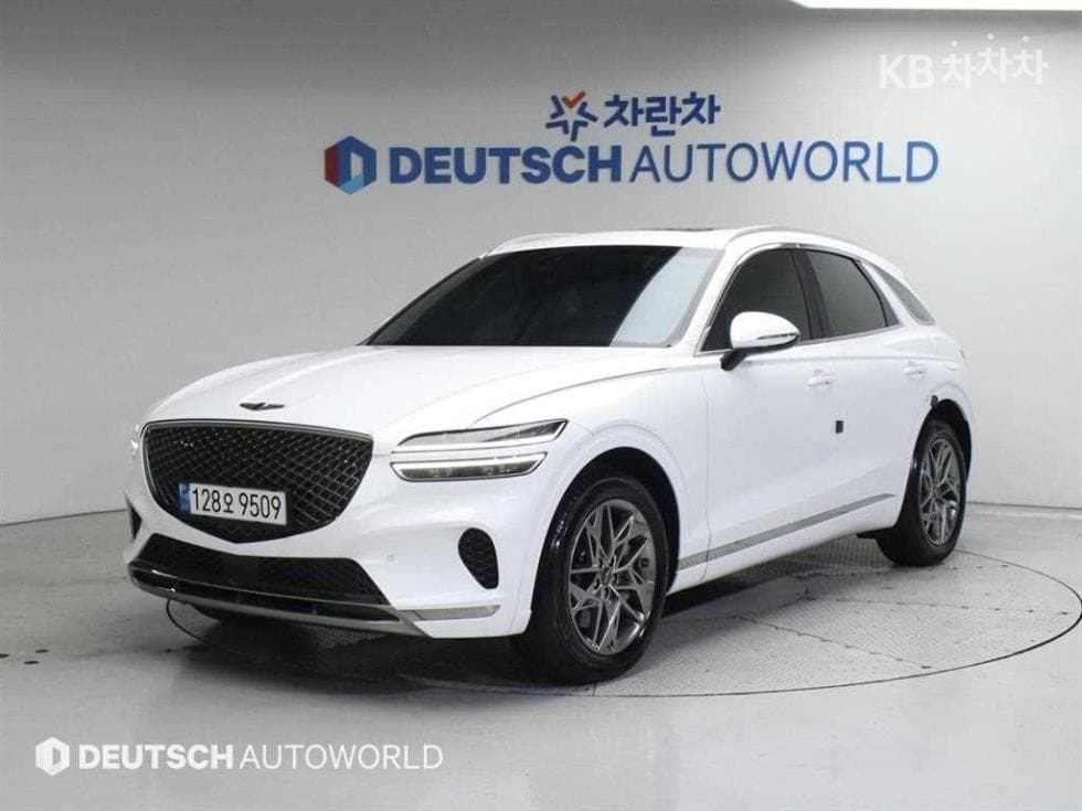 Genesis GV70 Gasoline 2.5T 2WD - Image 1