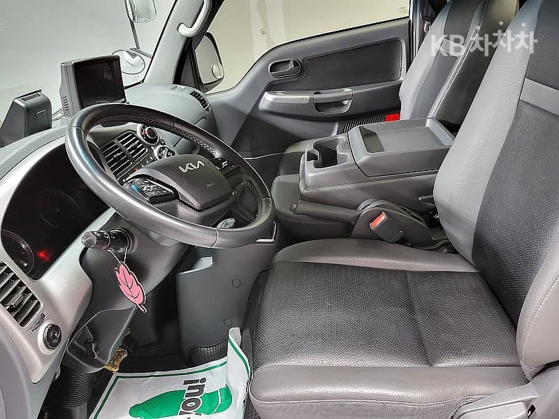 Киа The New (фейслифт) Бонго 3 (лек)와이드 파워게이트 1 тон 턴Местен타입형(2단) Королевска кабина Удължено междуосие L - 8