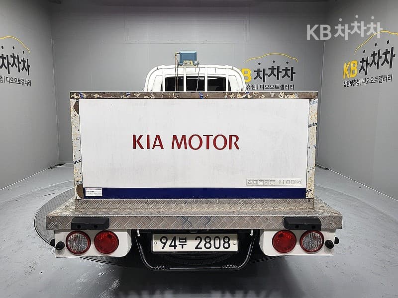 Киа The New (фейслифт) Бонго 3 (лек)활어수송차 1 тон Королевска кабина Удължено междуосие L - 4