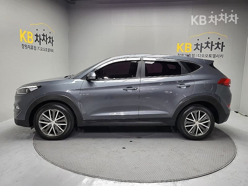 Hyundai All New Tucson Diesel (e-VGT R) 2.0 2WD Style Special - Image 2