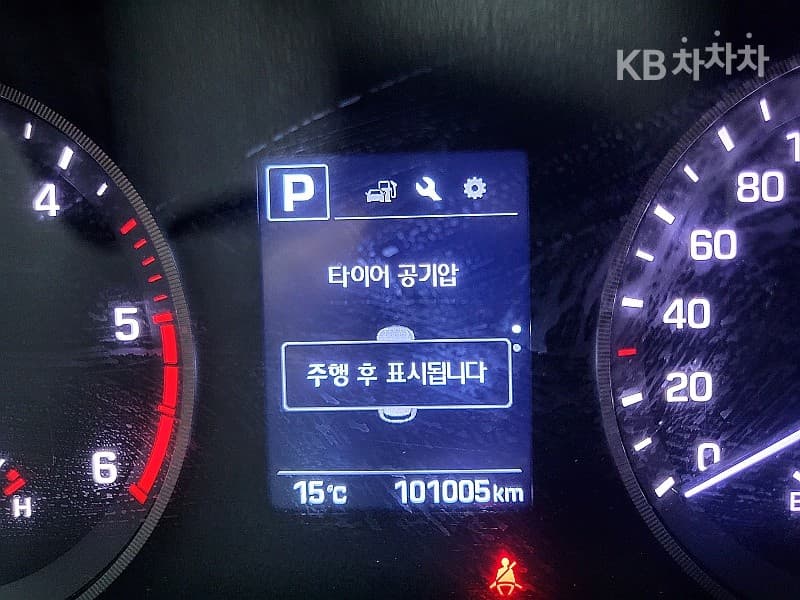 (35 words1468)Hyundai All New Tucson Diesel (e-VGT R)2.0 2WD Style Special - 7