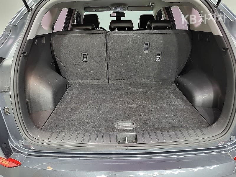 (35 words1468)Hyundai All New Tucson Diesel (e-VGT R)2.0 2WD Style Special - 11