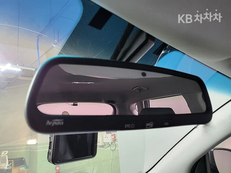 (35 words1468)Hyundai All New Tucson Diesel (e-VGT R)2.0 2WD Style Special - 16