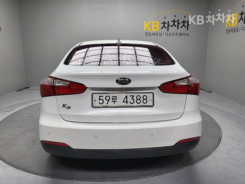 Kia K3 Trendy - Image 4