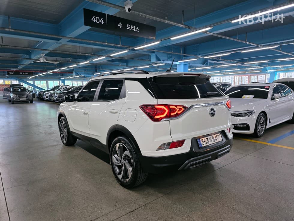 KG Mobility 뷰티플 코란도1.5 GDi Turbo 2WD C5 Plus - 4