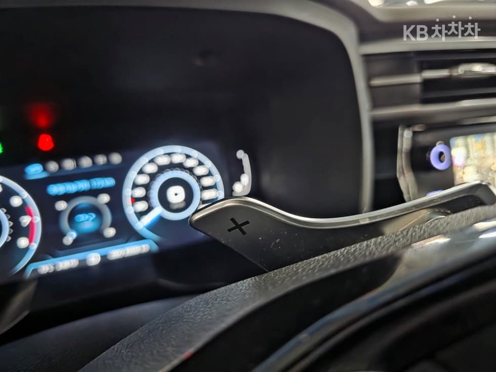 KG Mobility 뷰티플 코란도1.5 GDi Turbo 2WD C5 Plus - 22