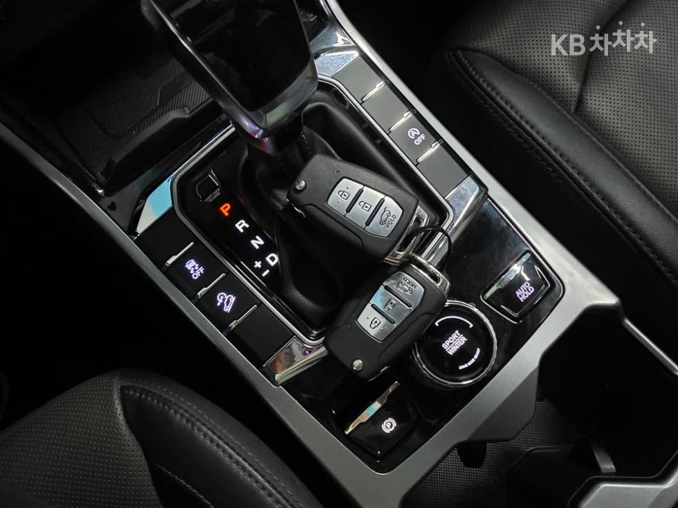 KG Mobility 뷰티플 코란도1.5 GDi Turbo 2WD C5 Plus - 12
