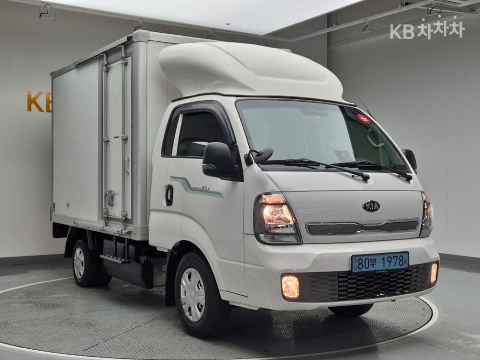 Kia The New Bongo 3 EV 1Ton Plus King Cab Extra Long Axle Base - Image 4