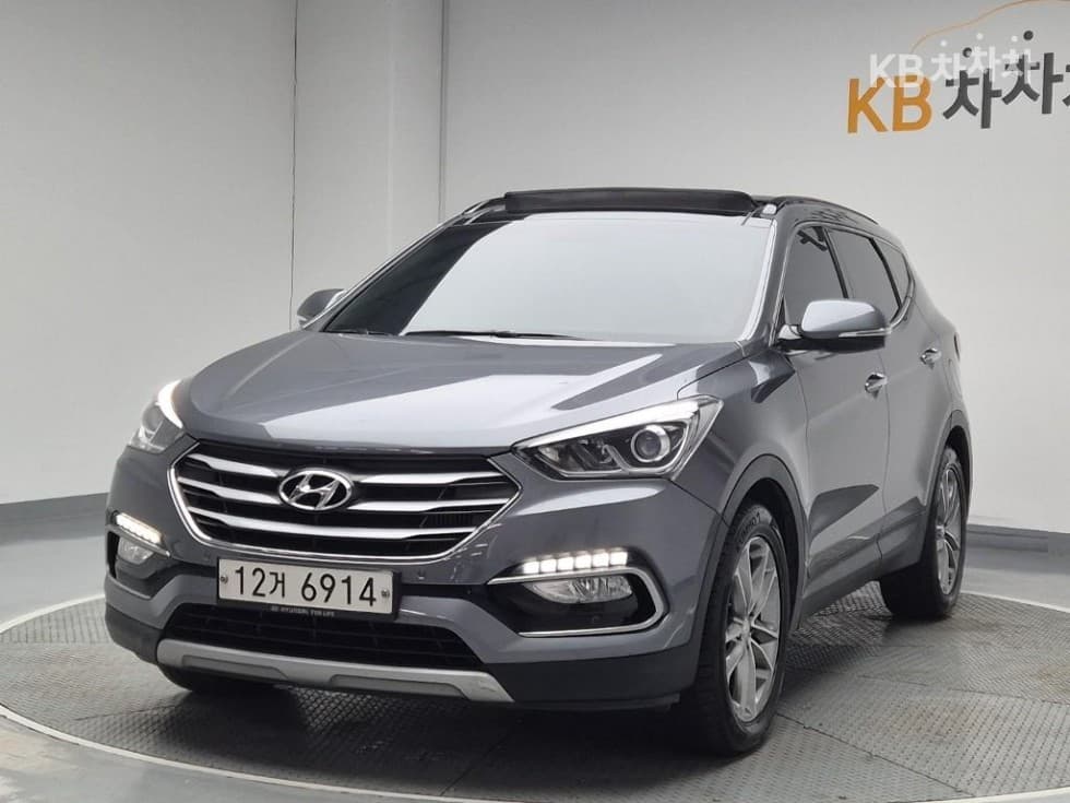 Hyundai Santa Fe The Prime Diesel R2.0 2WD 5-Passenger Premium - Image 1