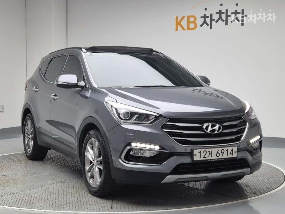 Hyundai Santa Fe The Prime Diesel R2.0 2WD 5-Passenger Premium - Image 2