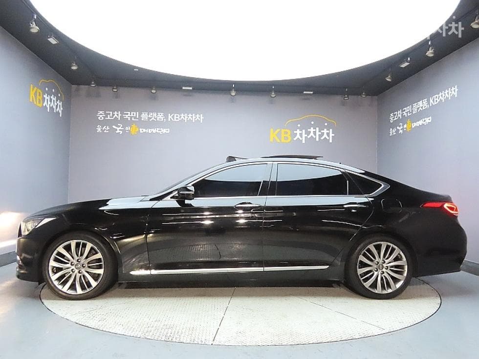Hyundai GenesisDHG330 Premium AWD - 5