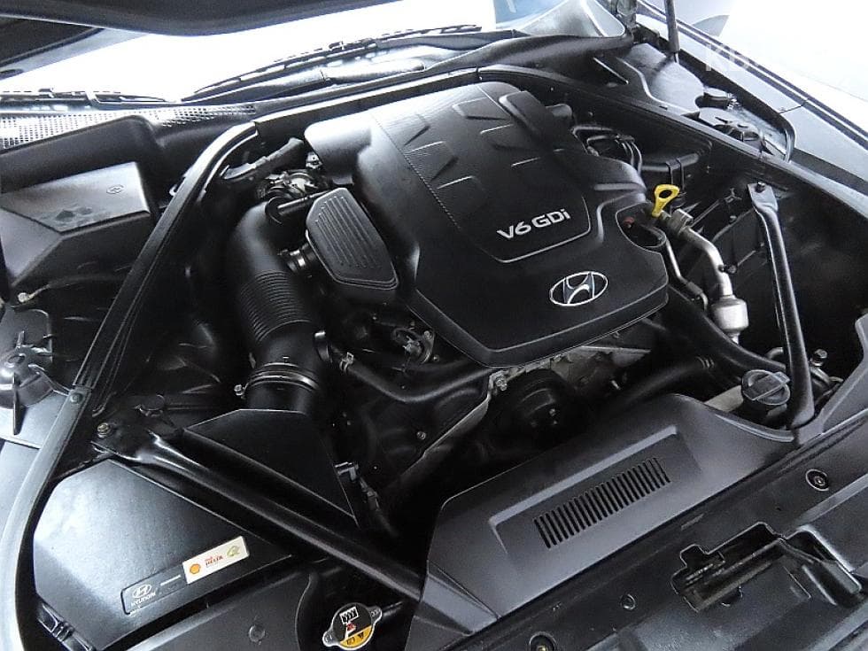 Hyundai GenesisDHG330 Premium AWD - 7