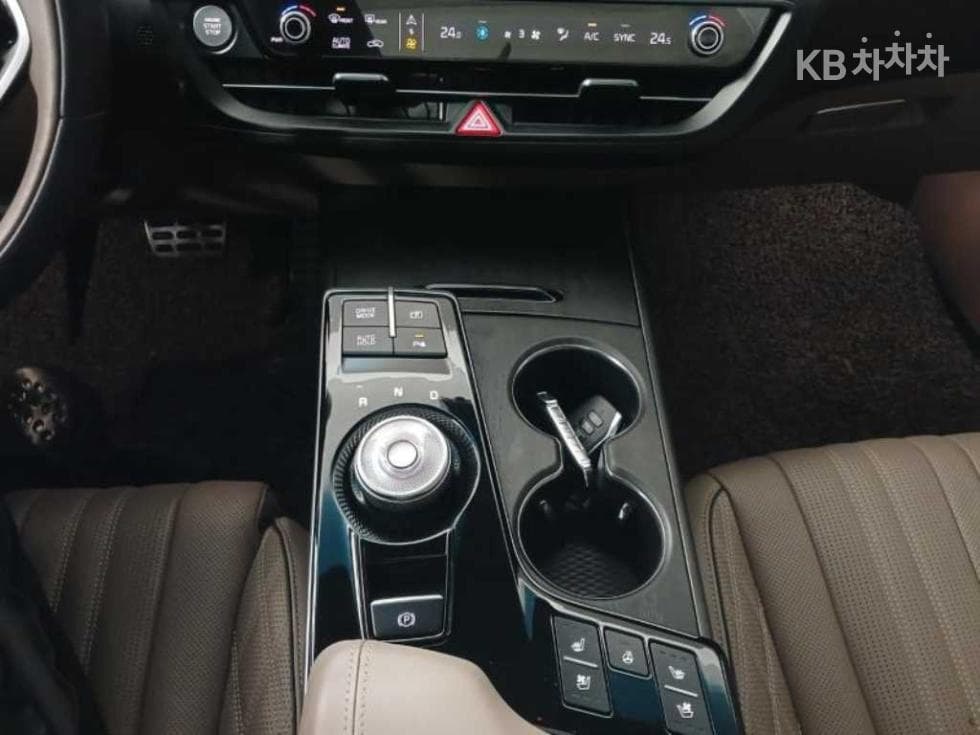 Kia K82.5L gasoline Signature - 15