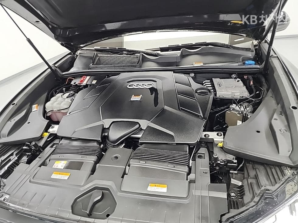 Ауди Q83.0 55 TFSI Quattro Premium - 5