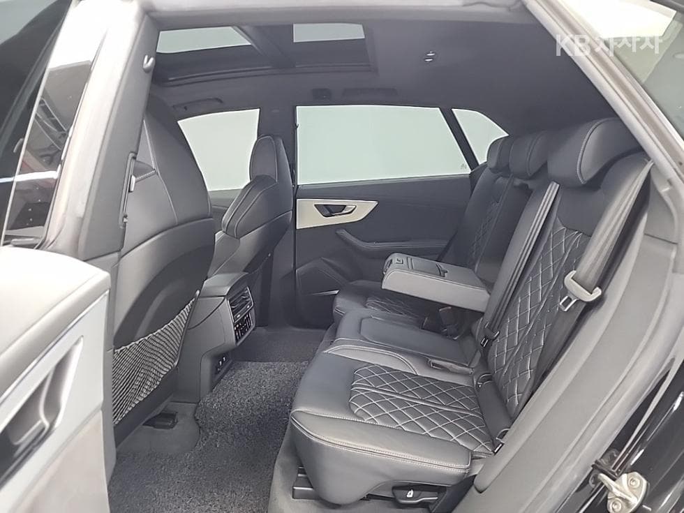 Ауди Q83.0 55 TFSI Quattro Premium - 12