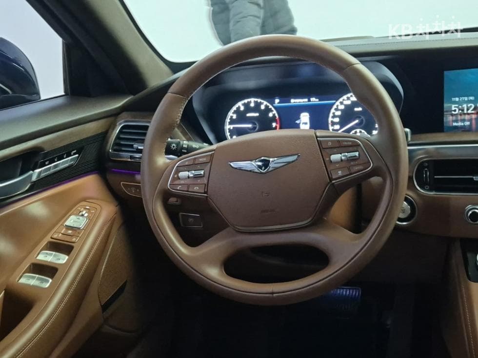 Дженезис G903.8 GDi AWD Премиум Люкс - 9