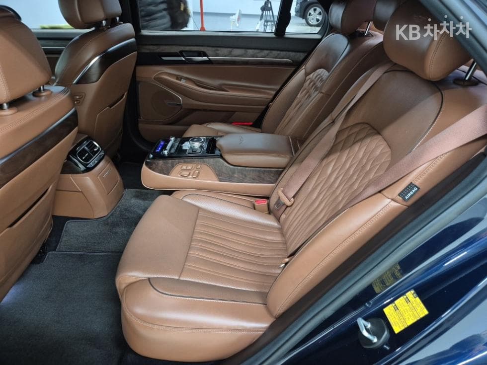 Дженезис G903.8 GDi AWD Премиум Люкс - 12