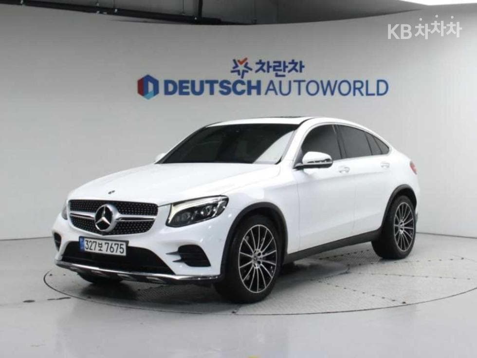 Mercedes-Benz GLC(X253) 300 4Matic Coupe AMG Line - Image 1