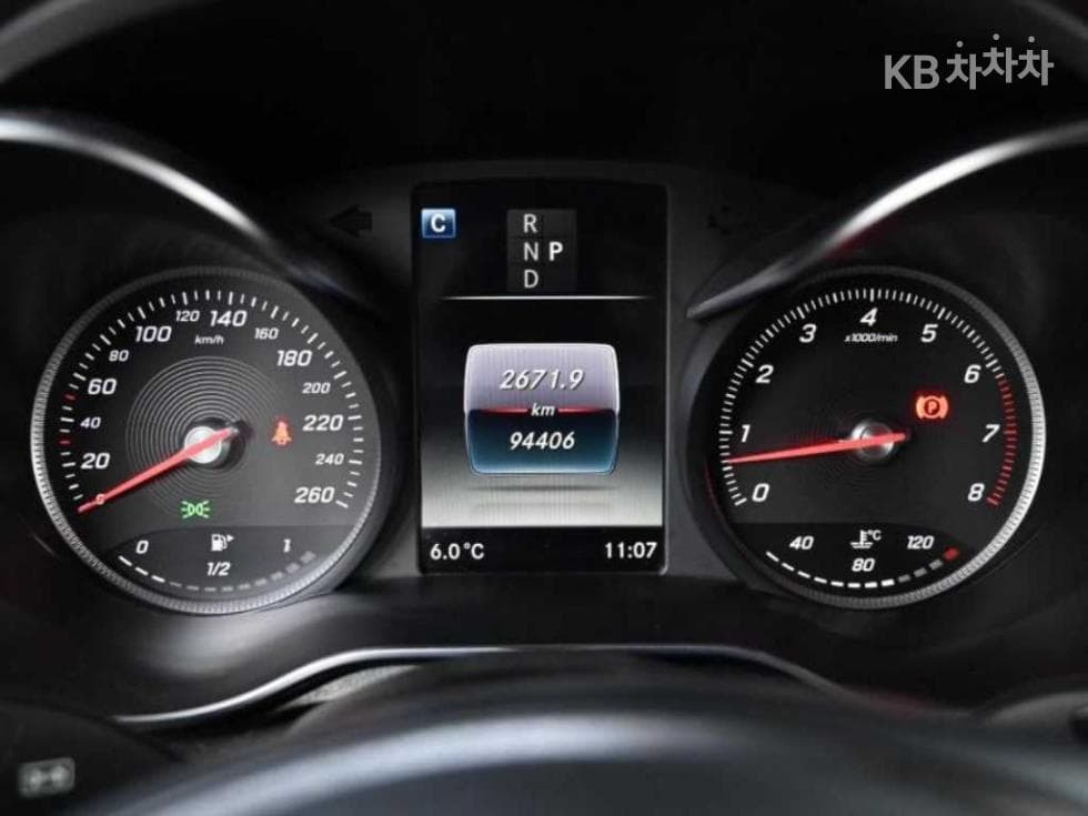 Mercedes-Benz GLC(X253)300 4Matic Coupe AMG Line - 8