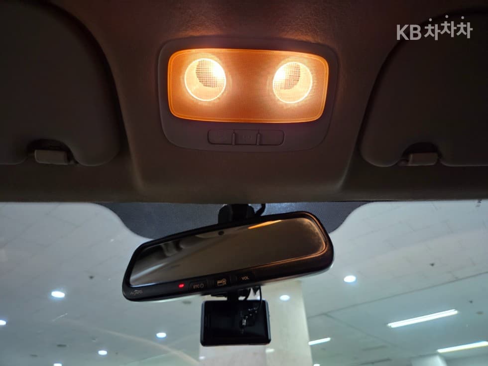 Хюндай The New (фейслифт) 그랜드 Star렉스하이루프 12-местен - 17