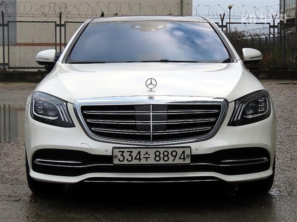 Mercedes-Benz Нов S-КласS560e Стандартен