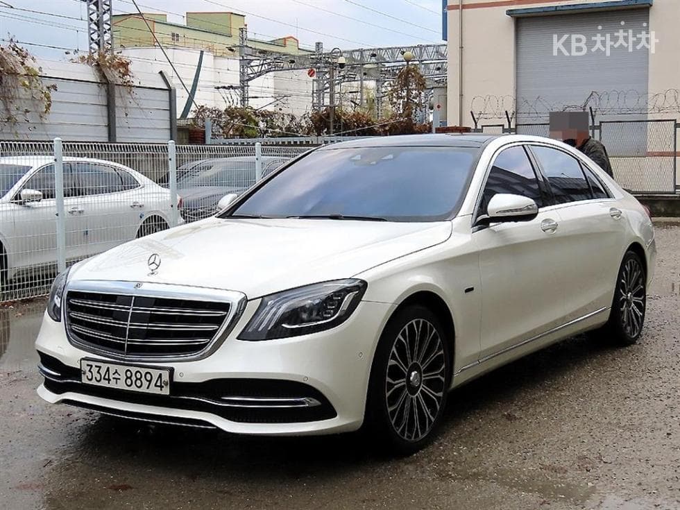 Mercedes-Benz Нов S-Клас S560e Стандартен - Image 1