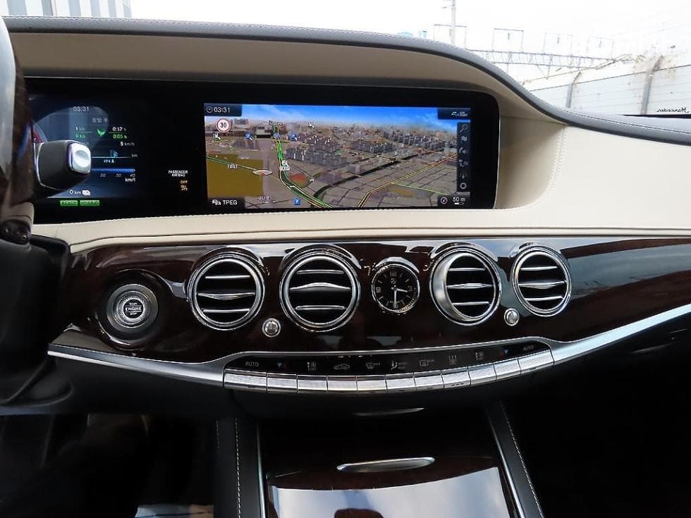 Mercedes-Benz Нов S-КласS560e Стандартен - 14