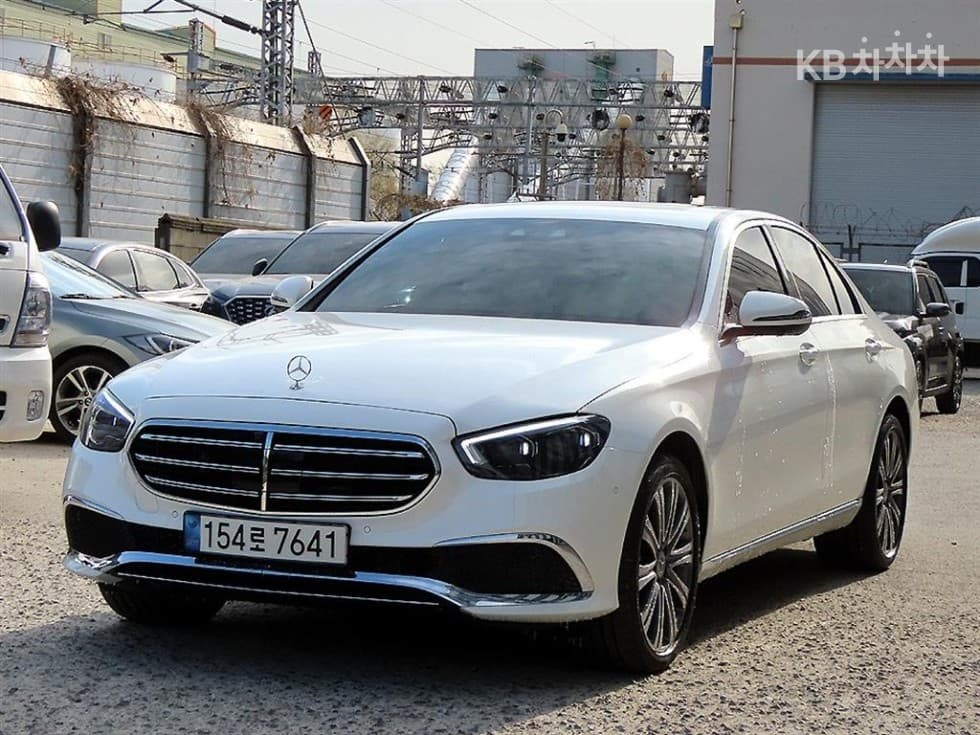 Mercedes-Benz E-Клас (W213) E350 4MATIC Exclusive - Image 1