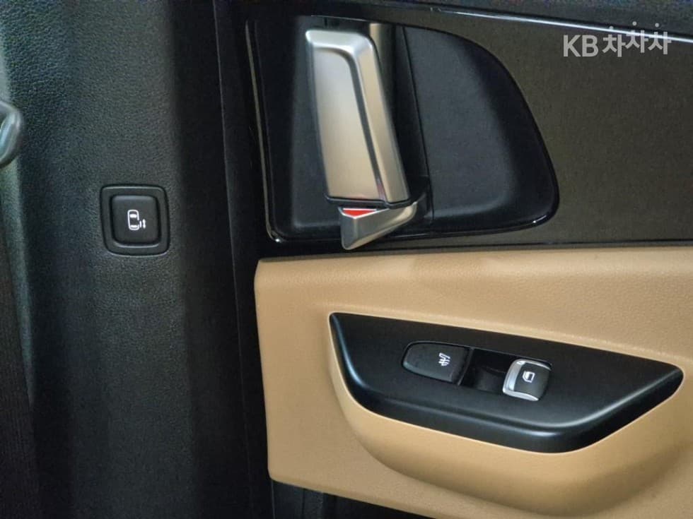 Киа Канивал 4-то поколениеD2.2 9-местен Престиж - 18