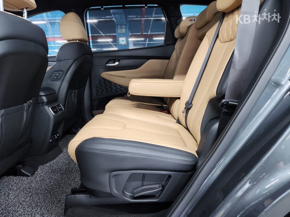 Hyundai The New (facelift) Santa Fe TMGasoline 2.5T 4WD Calligraphy - 22