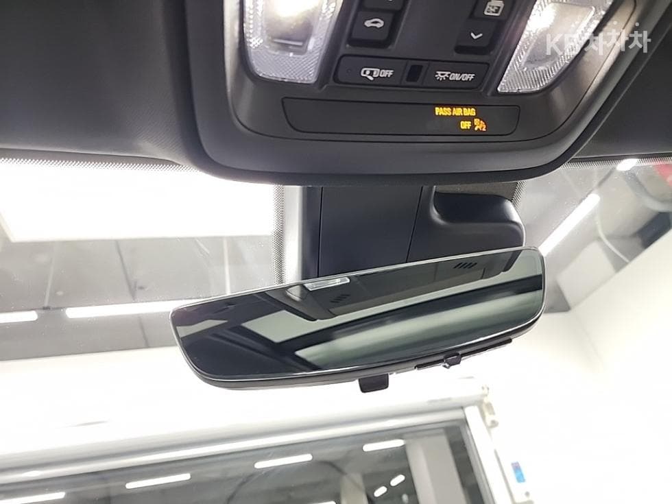 캐딜락 XT42.0 Turbo AWD Sport - 17