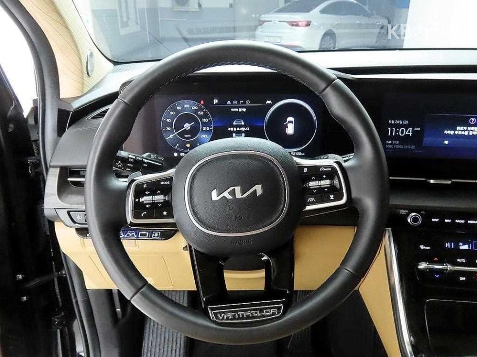 Kia Carnival 4th generationHigh Limousine (Carnival) G3.5 GDI 9-seater Signature - 6