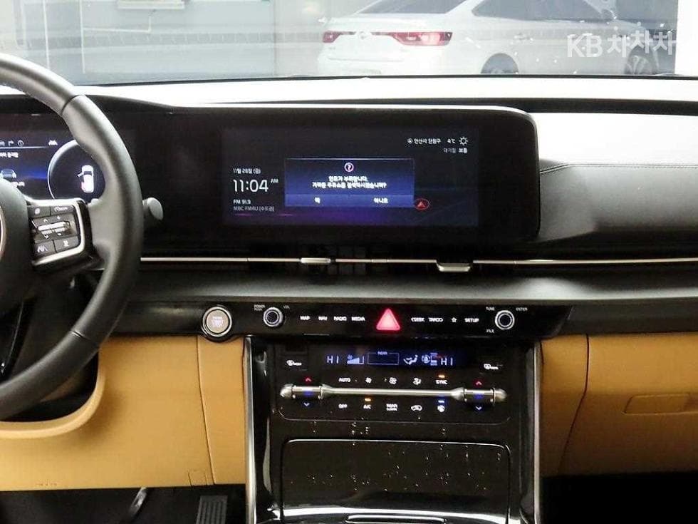 Kia Carnival 4th generationHigh Limousine (Carnival) G3.5 GDI 9-seater Signature - 8