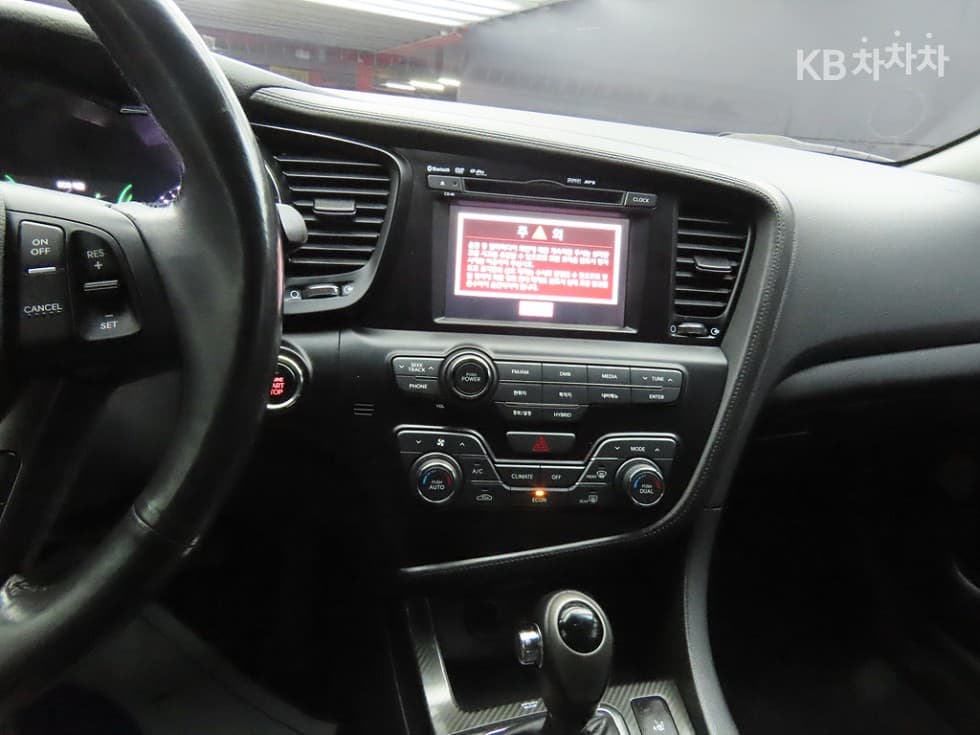 Киа K5 ХибридЛукс - 10