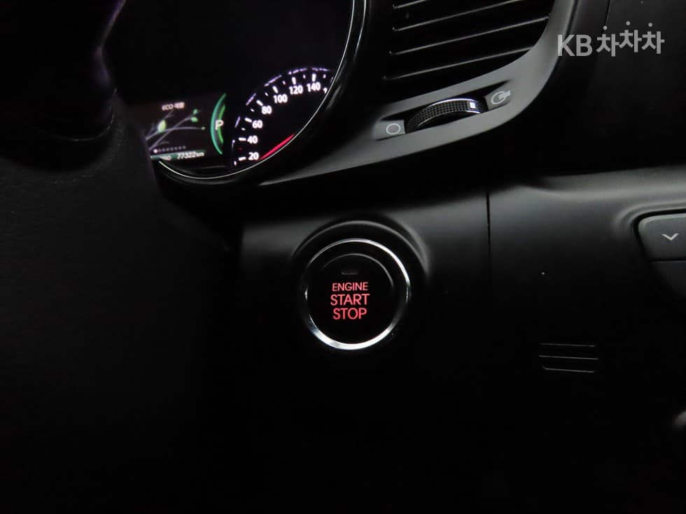 Киа K5 ХибридЛукс - 17