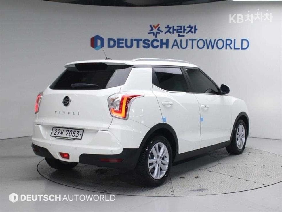 КейДжи Мобилити Тиволи 아머1.6 Бензин VX 2WD - 2