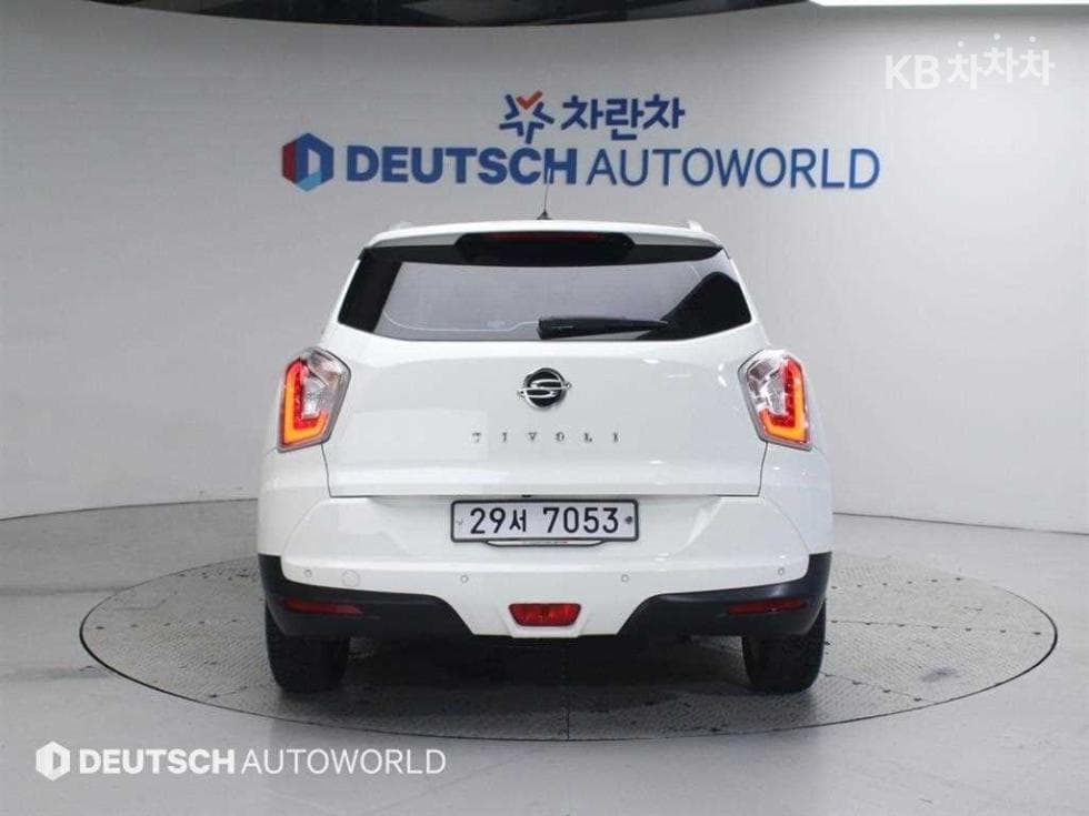 КейДжи Мобилити Тиволи 아머1.6 Бензин VX 2WD - 4