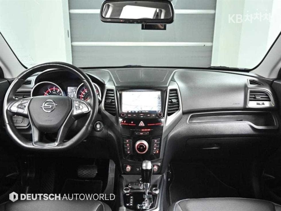 КейДжи Мобилити Тиволи 아머1.6 Бензин VX 2WD - 7