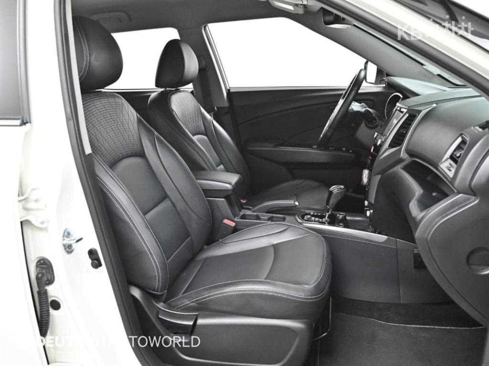 КейДжи Мобилити Тиволи 아머1.6 Бензин VX 2WD - 10