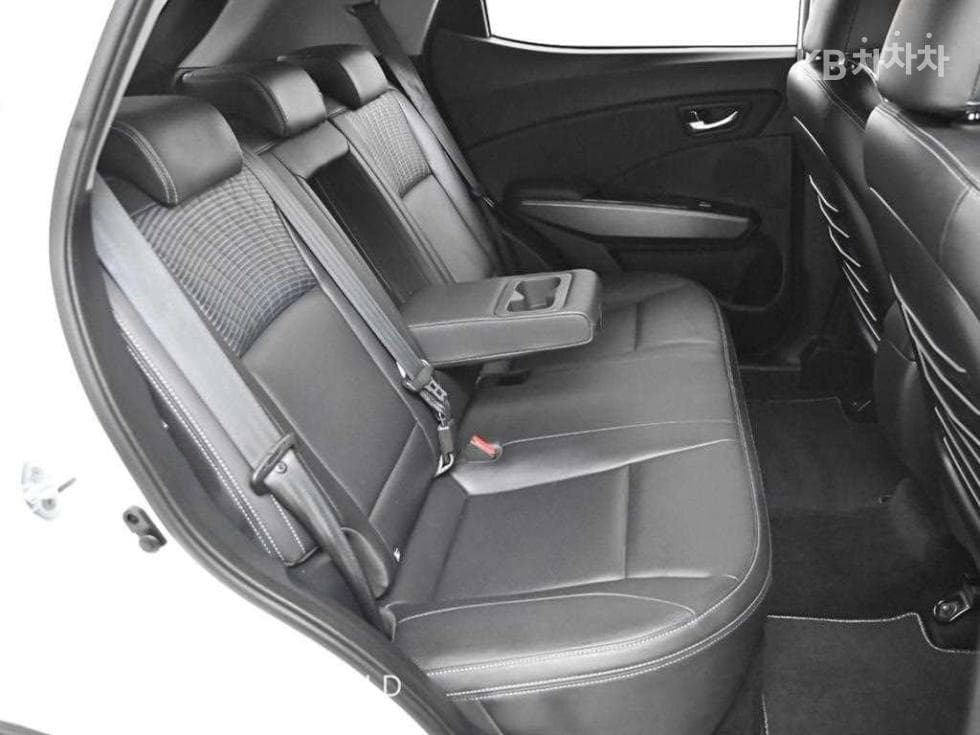 КейДжи Мобилити Тиволи 아머1.6 Бензин VX 2WD - 12